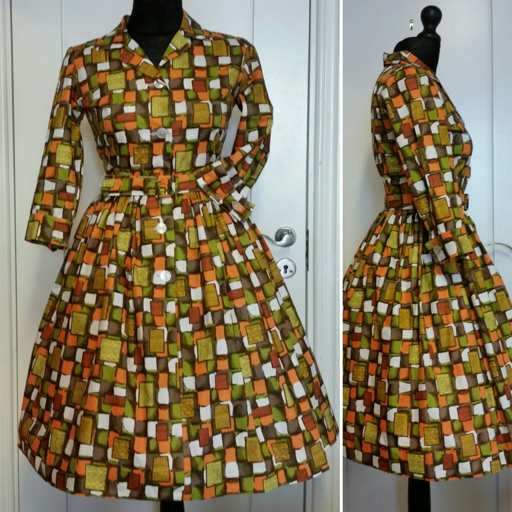 Retro vintage klänning 50-tal mönstrad