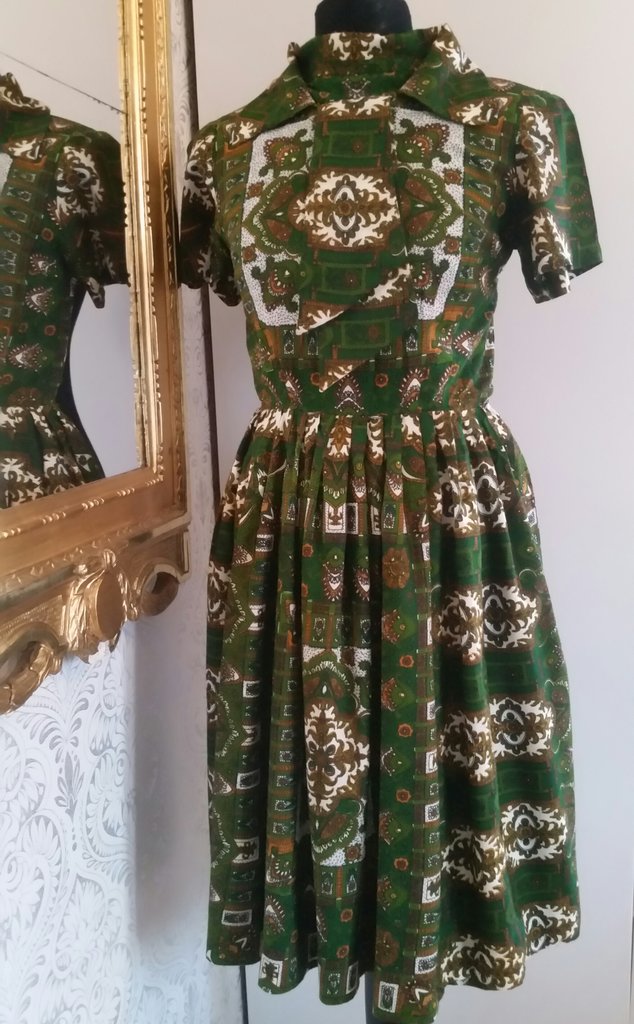 Retro vintage klänning 5060-tal grön sjalmönstrad