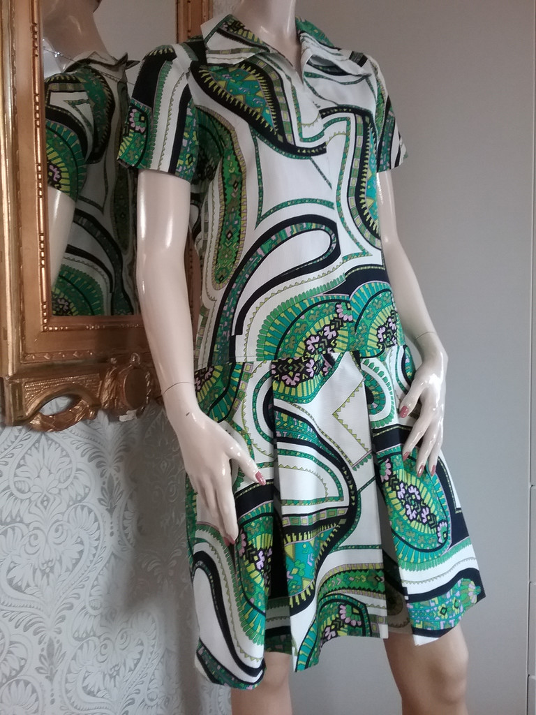 Retro vintage vit- och grönmönstrad klänning Bröderna Magnusson 60-tal 70-tal