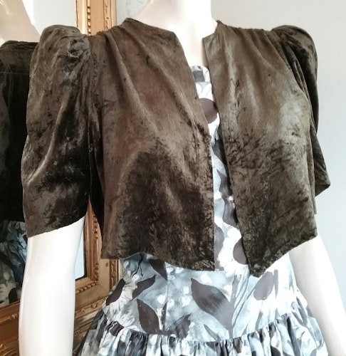 Vintage brun bolero jacka silkessammet axelvaddar 20-tal, 30-tal, 40-tal