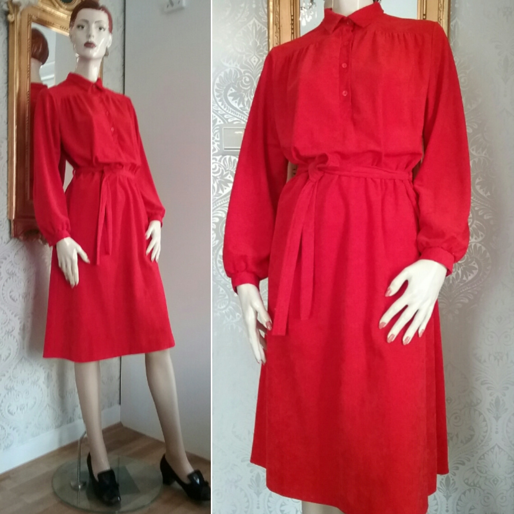 Retro röd vidare klänning Teeset Finland 70-tal 80-tal