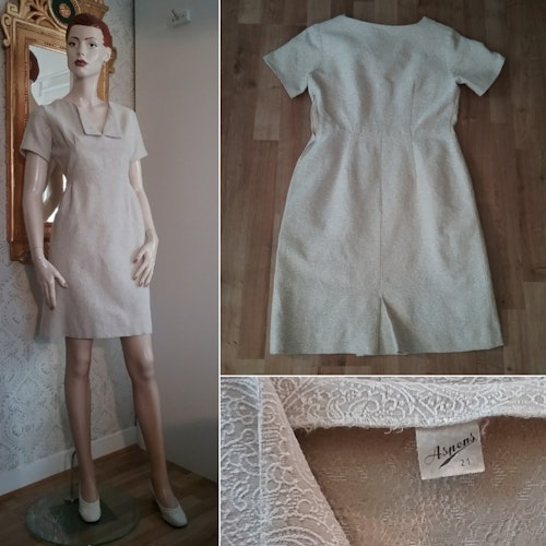 Vintage retro ljus klänning mönstrad med vitt snäv kjol Aspens 60-tal