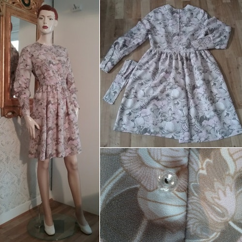 Vintage retro rosa och beige blommig klänning med skärp och strass 60-tal