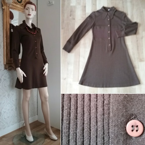 Vintage retro brun klänning lång arm stickat material 70-tal