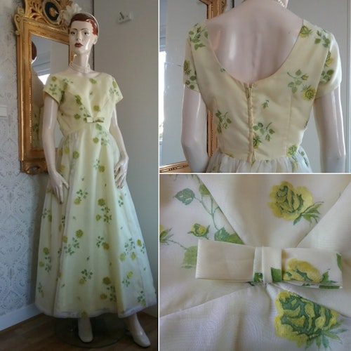 Vintage balklänning gul och vit med gula rosor och chiffong 60-tal 50-tal