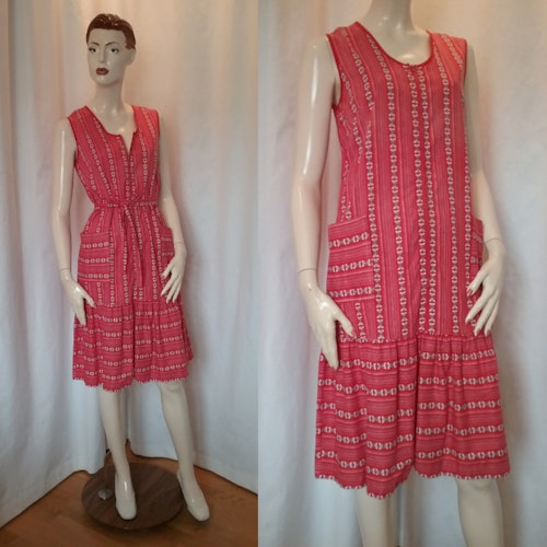 Vintage retro förklädes-klänning sommarklänning röd bomull 70-tal 60-tal