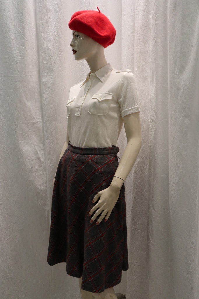 Vintage retro klockad kort ylle-kjol rutig i grått och rött 60-tal -  Vintage Corner Österlen
