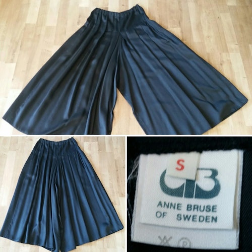 Retro svart byxkjol med veck och vidd Anne Bruse 70-tal 80-tal