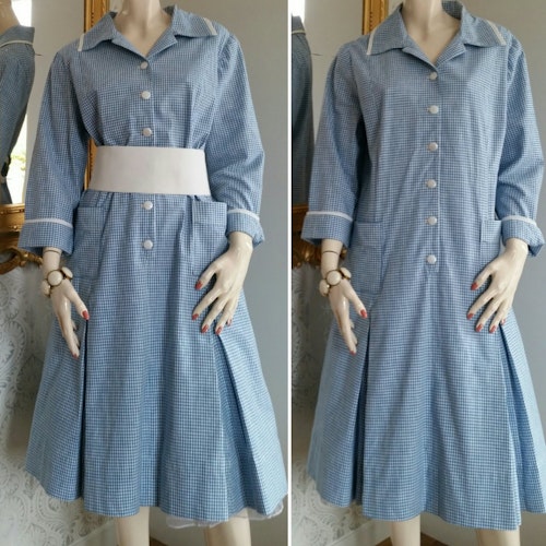 Vintage blå-vit-rutig bomullsklänning med lång arm och fickor 50-tal 60-tal
