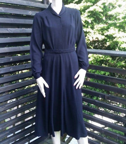 Vintage svart klänning lång arm crepe, 40-tal