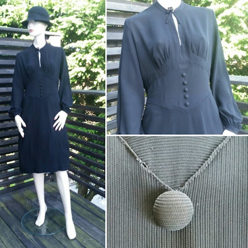 Vintage svart klänning crêpe med klädda knappar lång arm, 30-tal 40-tal