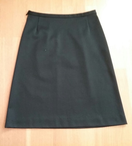 Vintage retro kort kjol tunn crimplene Vinetta svart rak 60-tal 70-tal