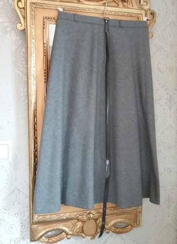 Vintage retro kjol klockad grå tunnare ull med skärp blixtlås baktill 70-tal