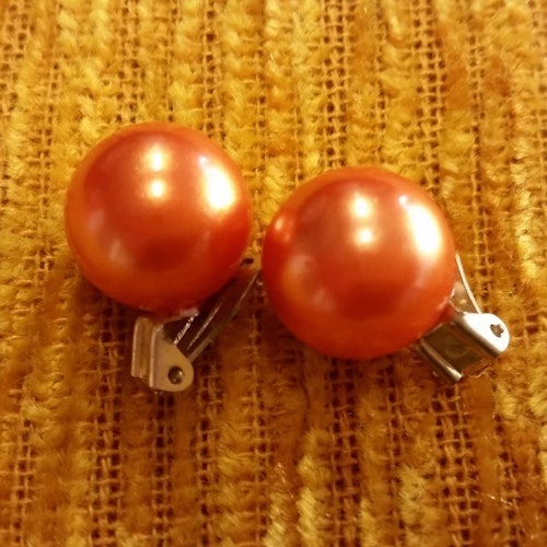 Retro smycke bijouteri örhänge clips rund orange pärla 50-tal