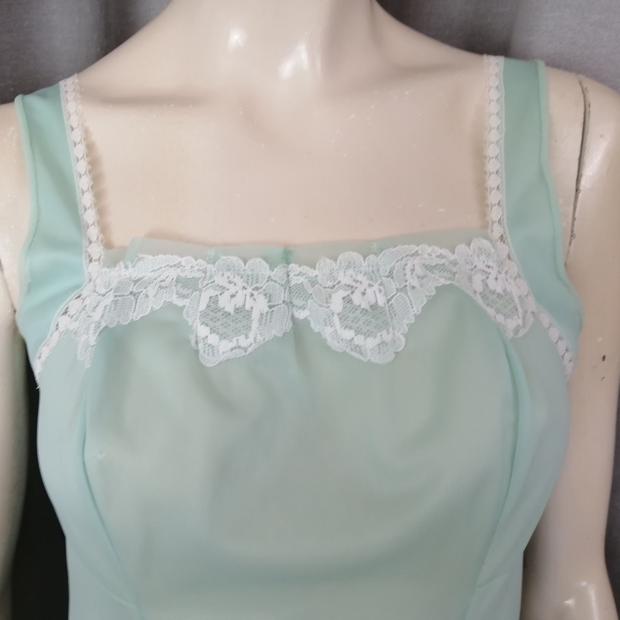 Vintage 60-tal Grace underklänning turkosgrön med vit spets