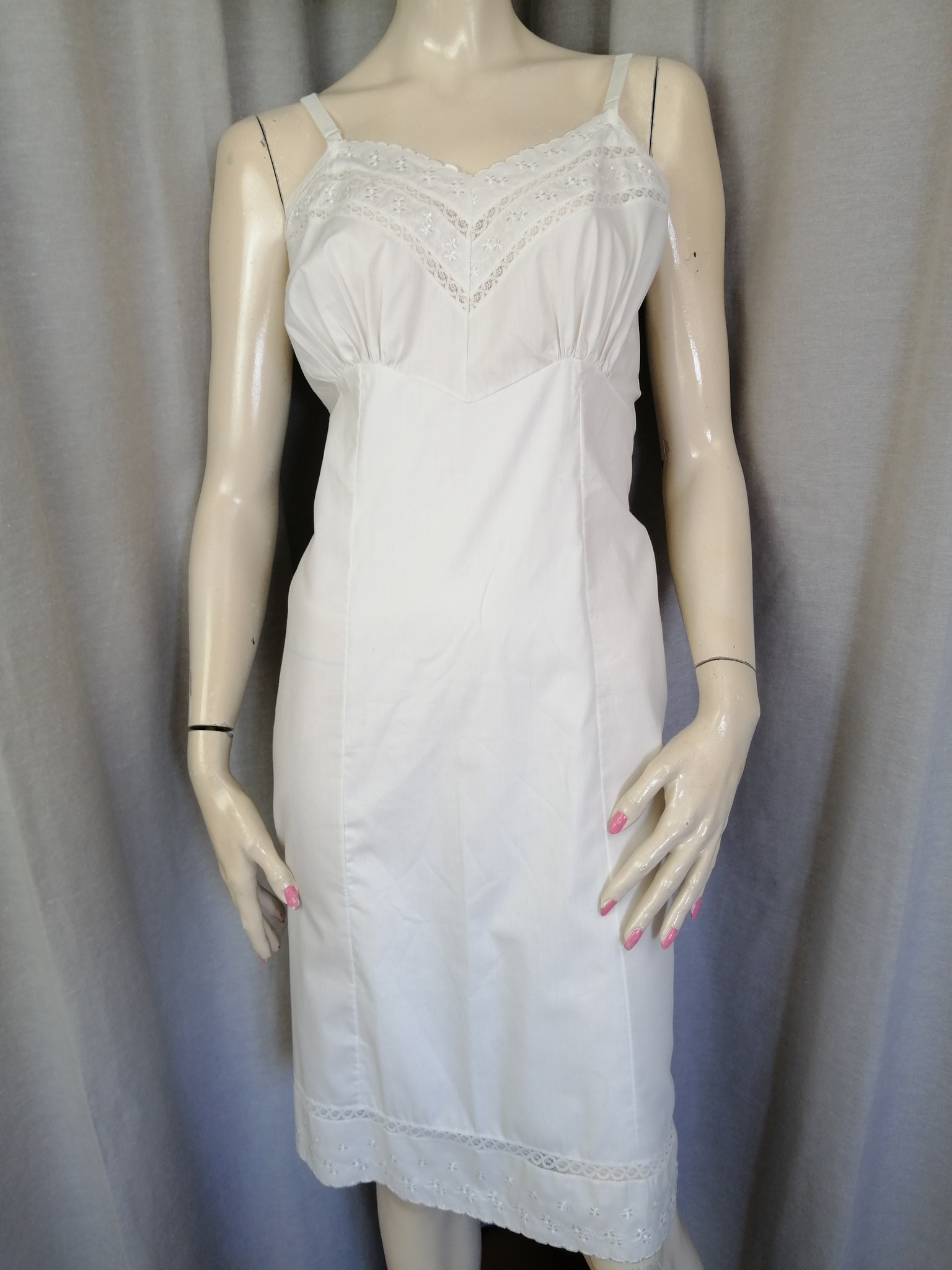 Vintage 60-tal Grace underklänning vit tunn bomull broderier kuporna