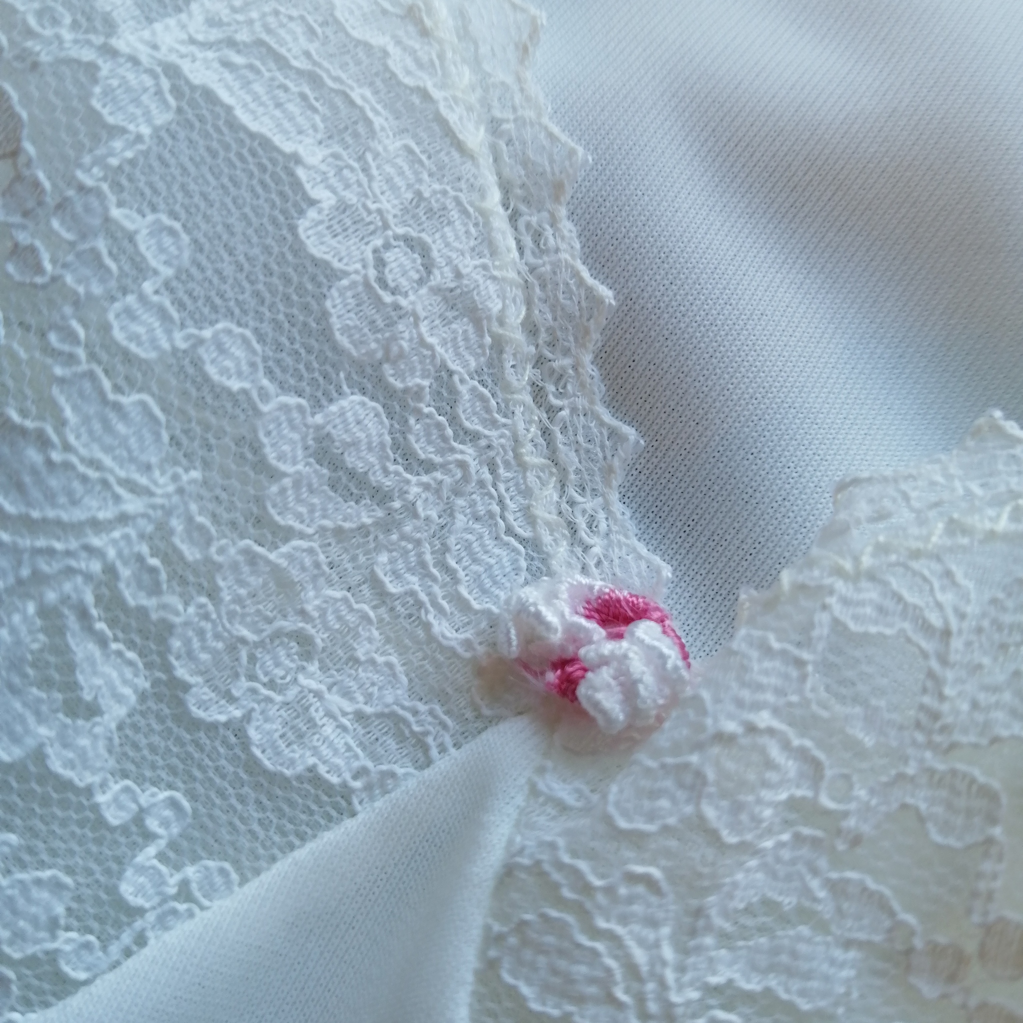 Vintage 60-tal Grace underklänning vit med spets bysten liten blomma rosa-röd