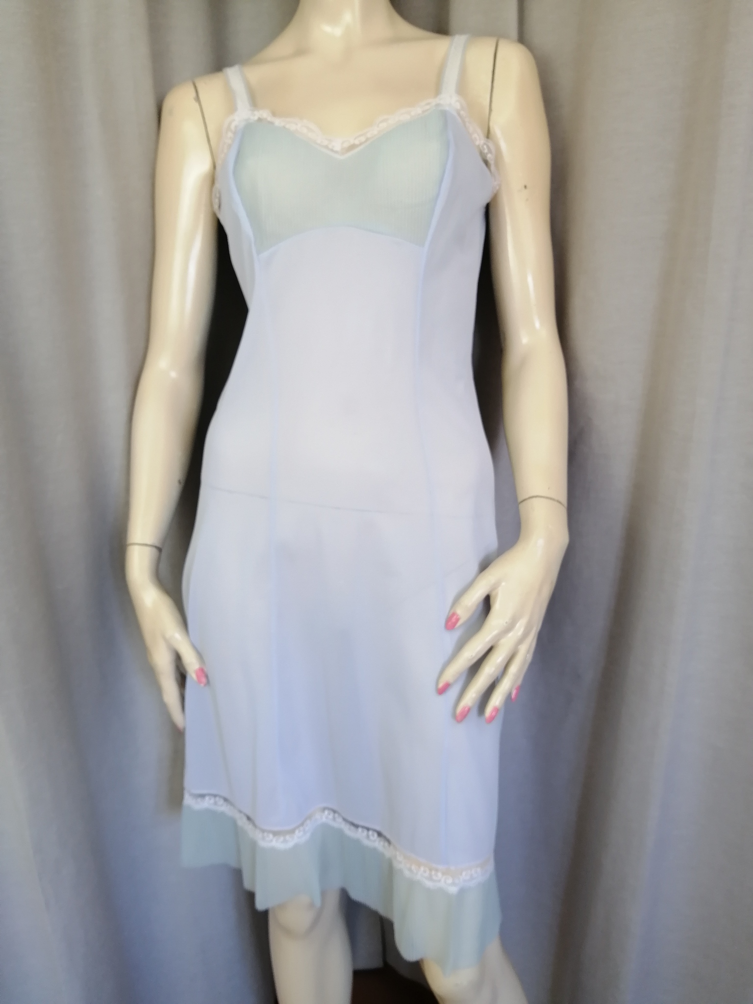 Vintage 60-tal Grace underklänning ljusblå plisserad bysten och volang vit spets