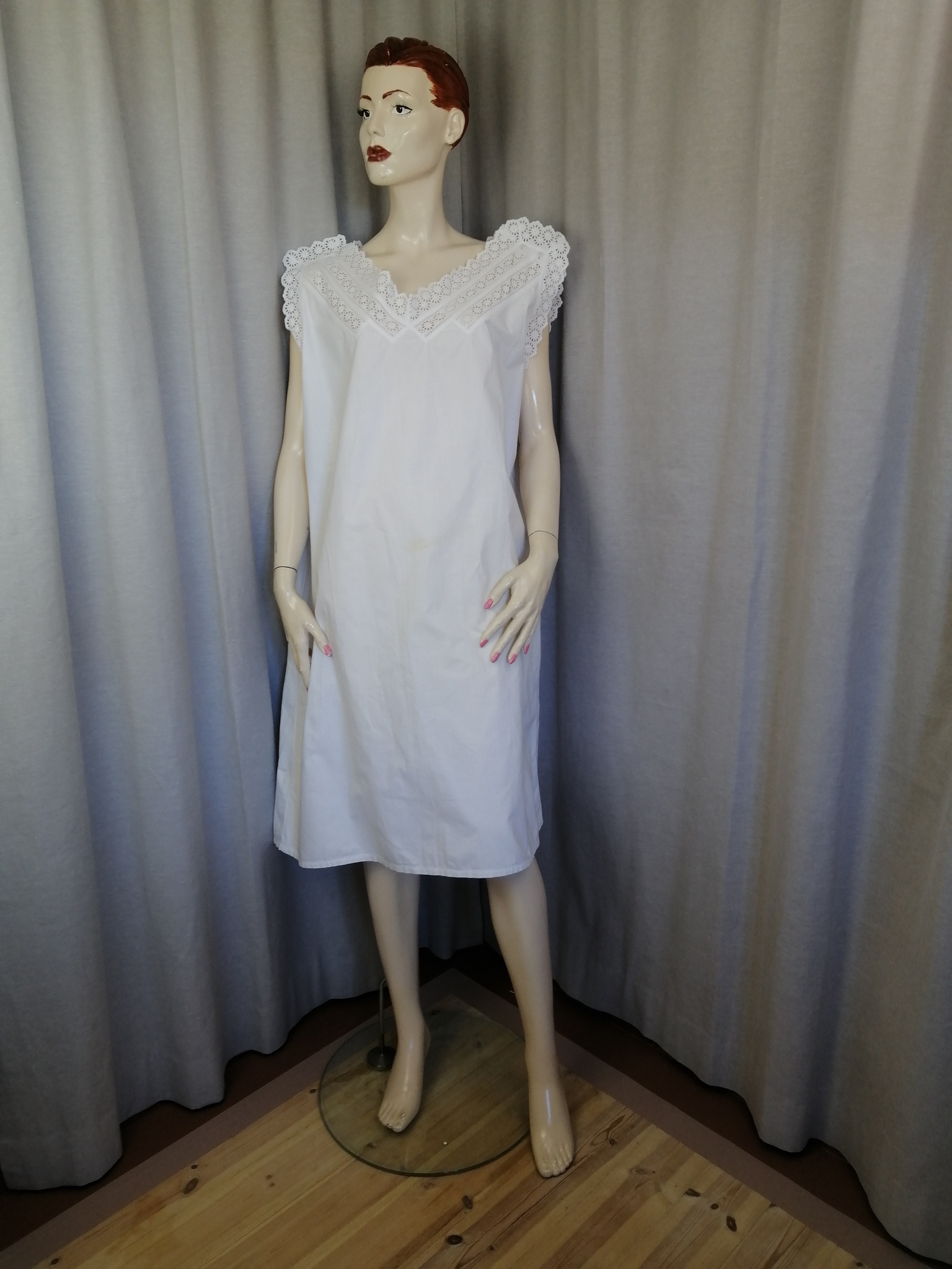 Vintage Särk underklänning nattlinne vid bomull brodyr v-ringning axelparti
