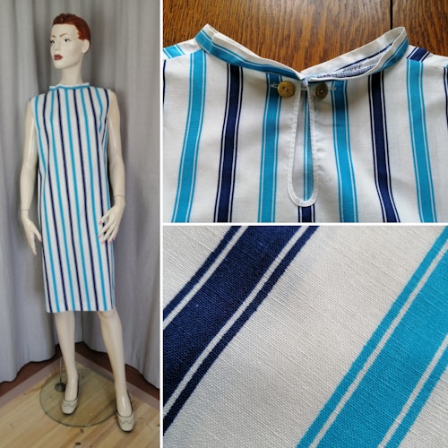 Vintage rak sommarklänning vit med turkos och blå ränder, bomull, ärmlös 5060-tal