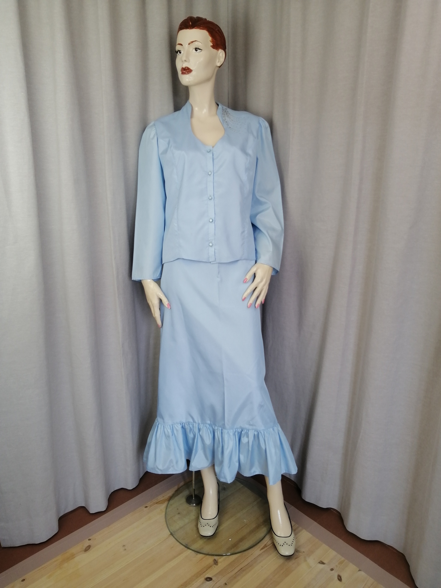 Vintage ljusblå blank 80-talsdress fest, silverdetaljer dräktjacka lång kjol