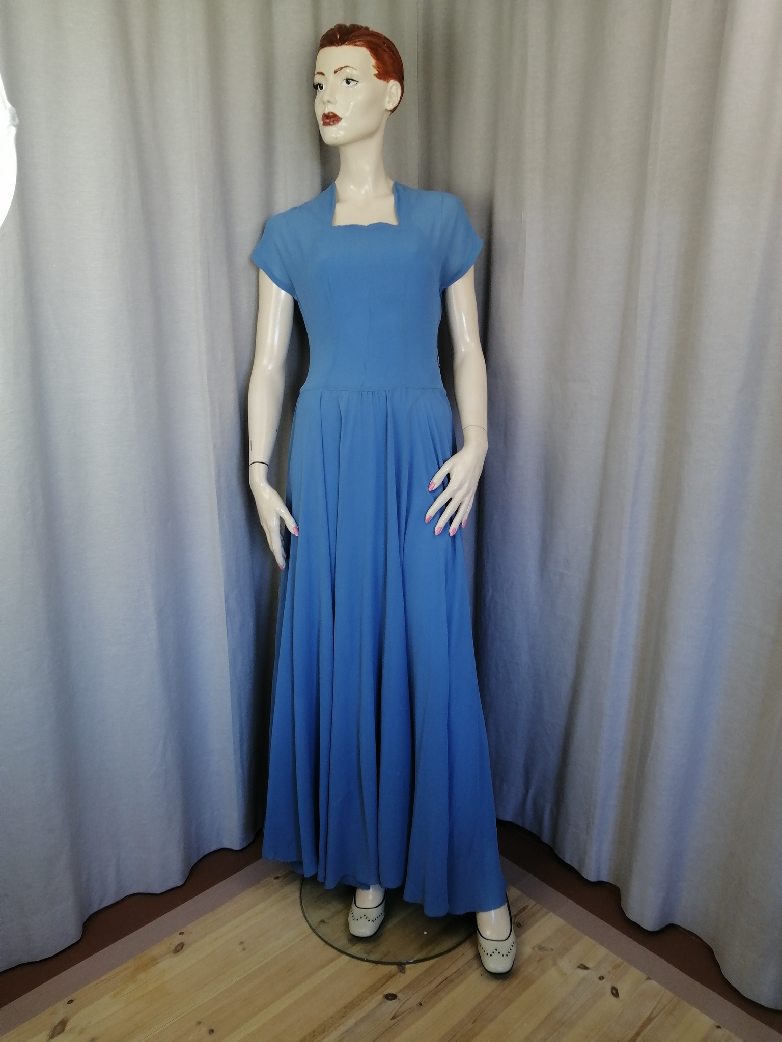 Vintage balklänning mellanblå tunt tyg, underklänning vid kjol fin ringning 50-tal