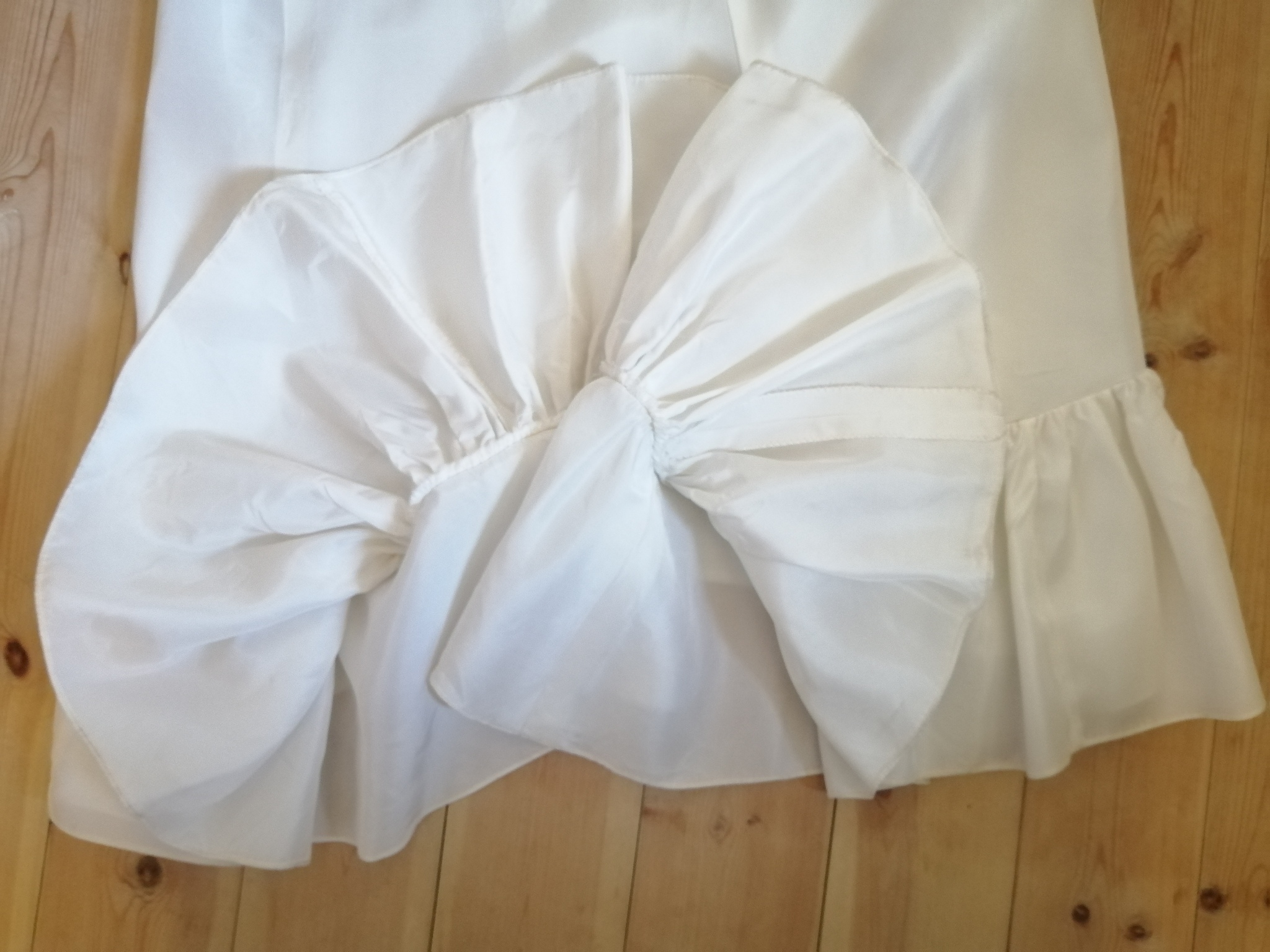 Vintage lång underkjol till brudklänning eller balklänning vit med volanger nertill