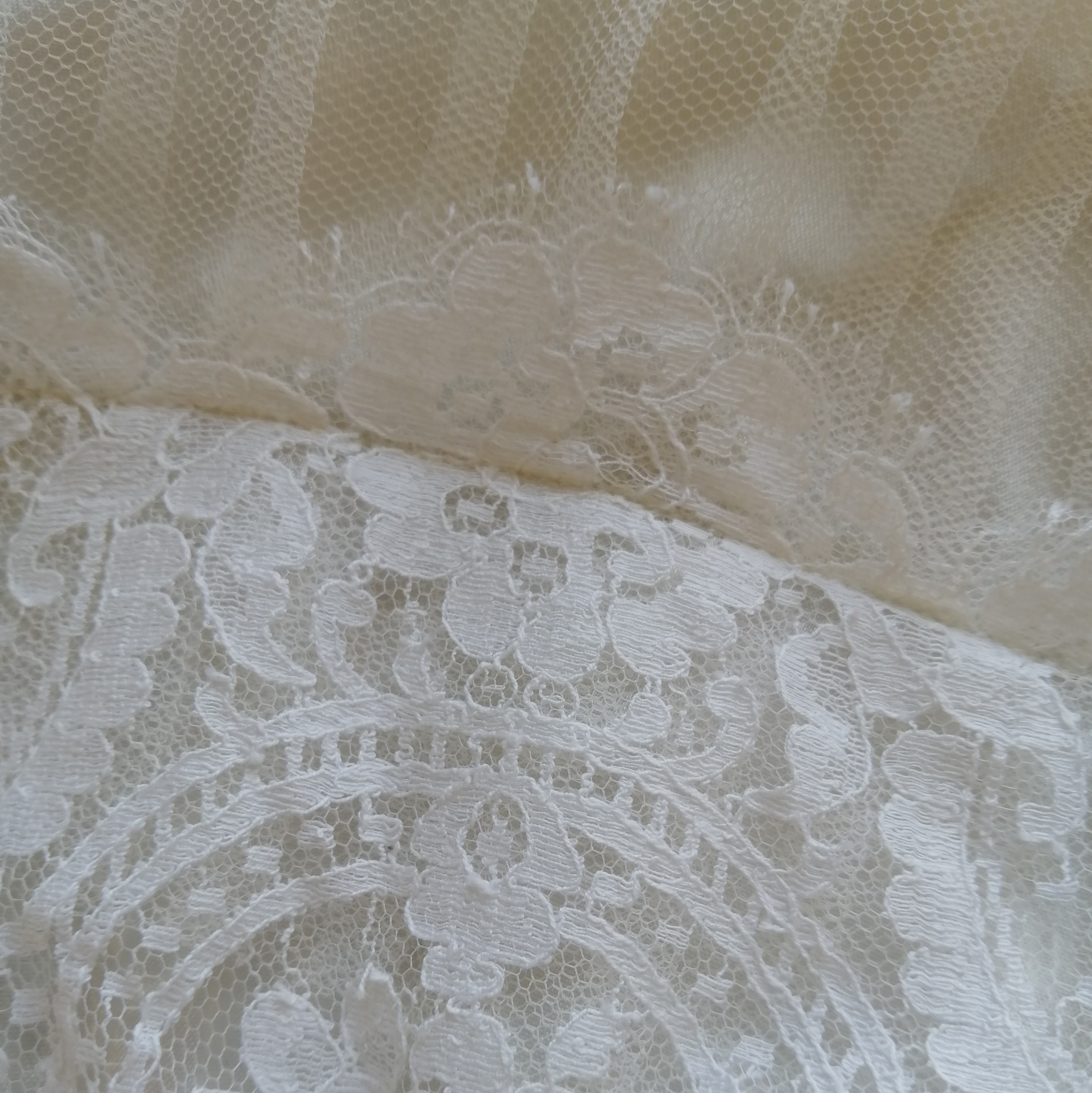 Vintage brudklänning 60-tal kort mycket spets 2 underkjolar lång ärm