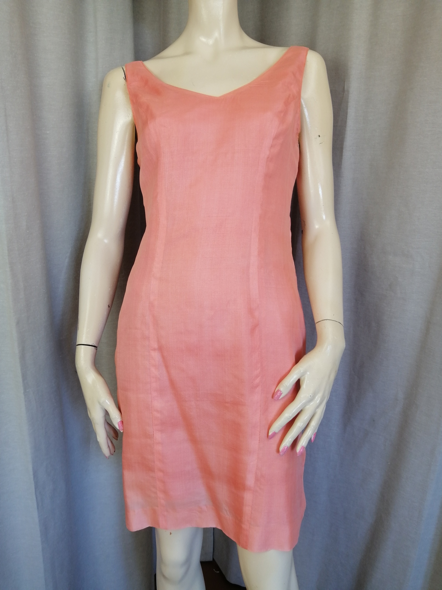 Vintage festklänning fodralklänning orange-rosa figursydd ärmlös