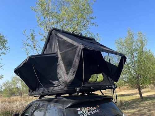 Svart trekantigt taktält North Shelter