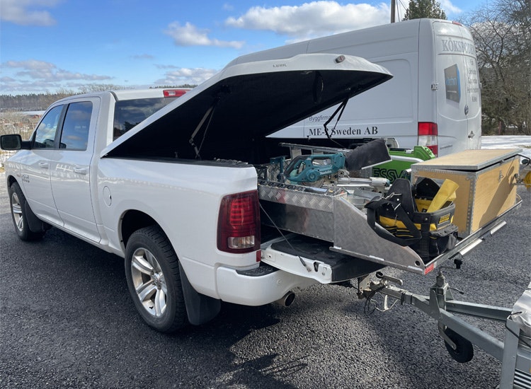 Lastsläde Almeco Ford F-150 2021+ med inbyggda sidofack
