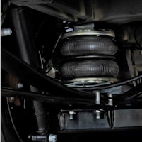 Luftfjädring inkl. kompressor Nissan King Cab D40