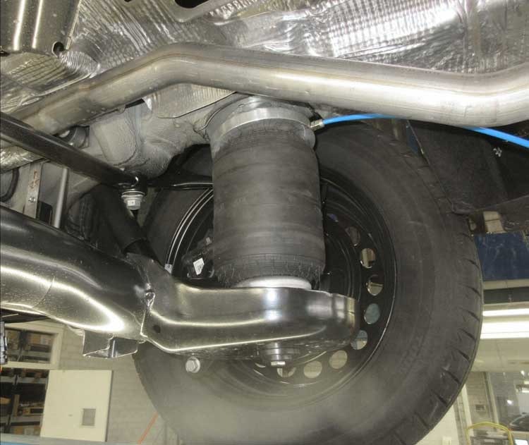MAD Luftfjädring full air suspension inkl. kompressor VW Caddy / Maxi 2020+