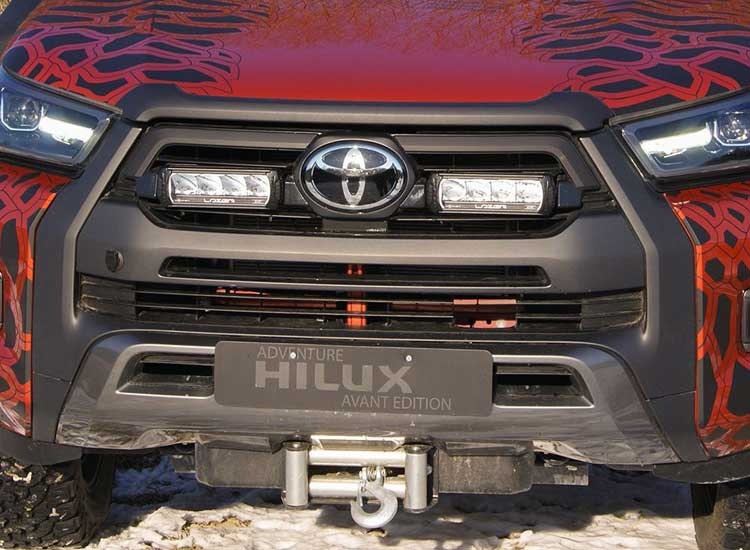 Extraljuskit grill Lazer Triple-R 750 Elite (G2) Toyota Hilux Invincible 2021+