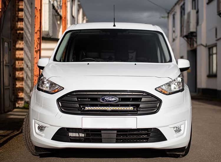 Extraljuskit Lazer Linear-18 Ford Transit Connect 2018+
