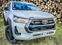 Extraljuskit Lazer Linear-6 Toyota Hilux Legend / Hero 2021+