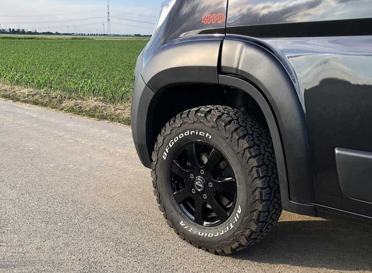 BF Goodrich ALL-Terrain T/A KO2 265/60R18 A/T Däck