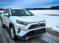 Extraljuskit Lazer Linear-18 Toyota RAV4 plug-in hybrid 2020+