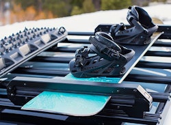 Lasthållare Front Runner för Skidor/Snowboard/Fiskespön