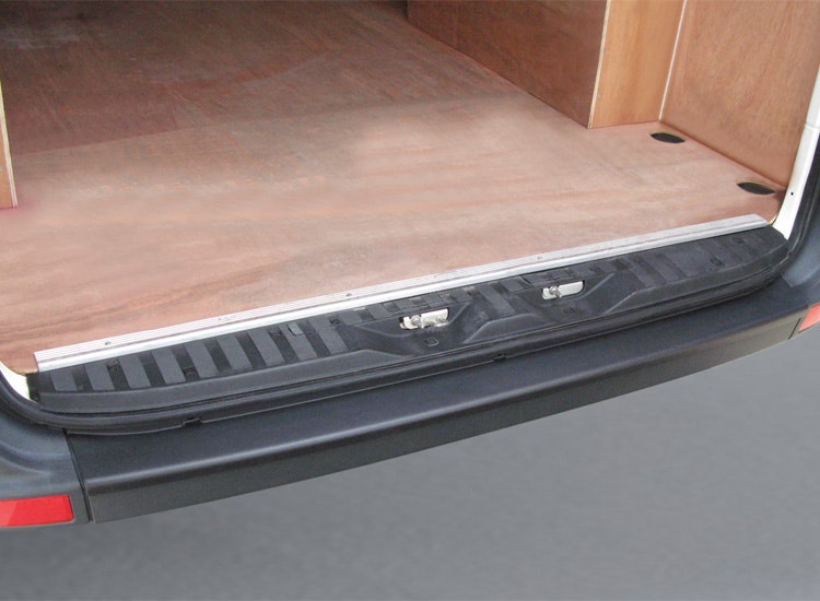 Stötfångarskydd svart VW Crafter / Mercedes Sprinter