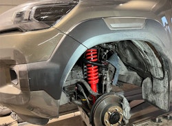 Pedders höjningssats HD Level 1 40mm Toyota Hilux 2015+