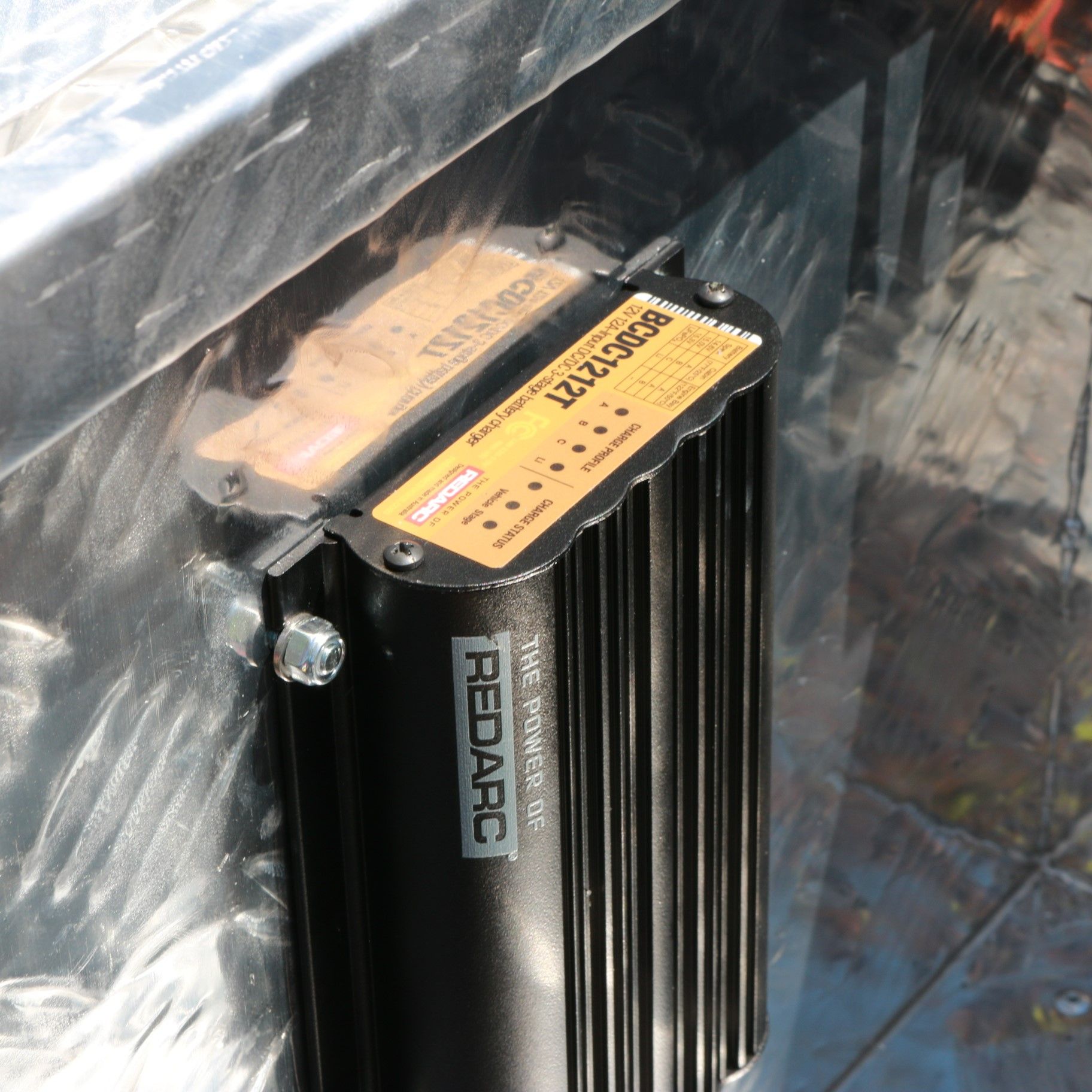 REDARC 12A DC trailer batteriladdare