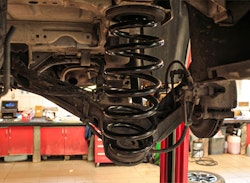 Pedders lastfjädring bak HD 300kg+ Proace / Jumpy / Expert / Vivaro 2016+