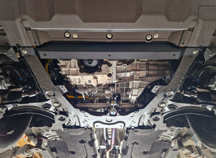 Underkörningsskydd Motor, Växellåda, Kylare Dacia Duster 4x4 2024+