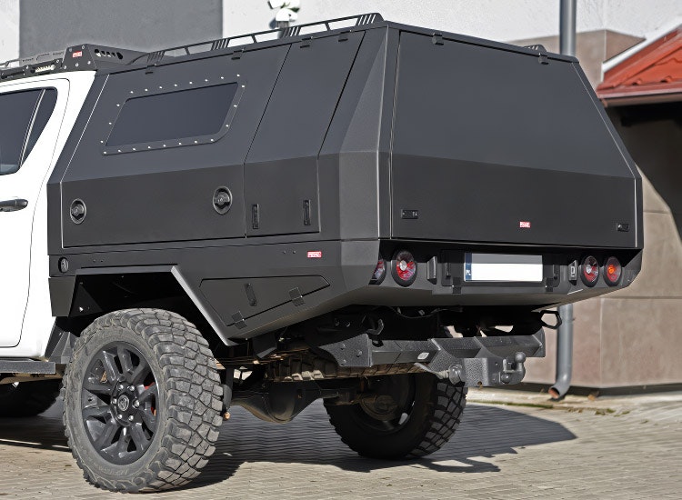 Expeditionskåpa Toyota Hilux dubbelhytt 2015+