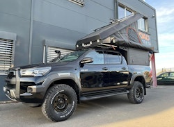 Fälgpaket Goss 8x17 6x139,7 ET20 CB106.1 Toyota Hilux 2006+