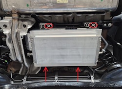 Hasplåt för hybrid batteriet på Dacia Duster 2024+