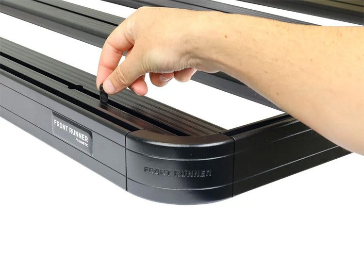 Front Runner takplattform Slimline II Grab-on fästen / Flush rails 1165mm x 1358mm