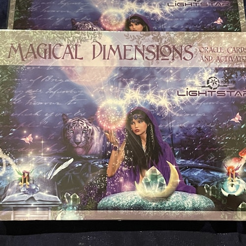 Magical Dimension Oracle Cards and Activators (engelsk)