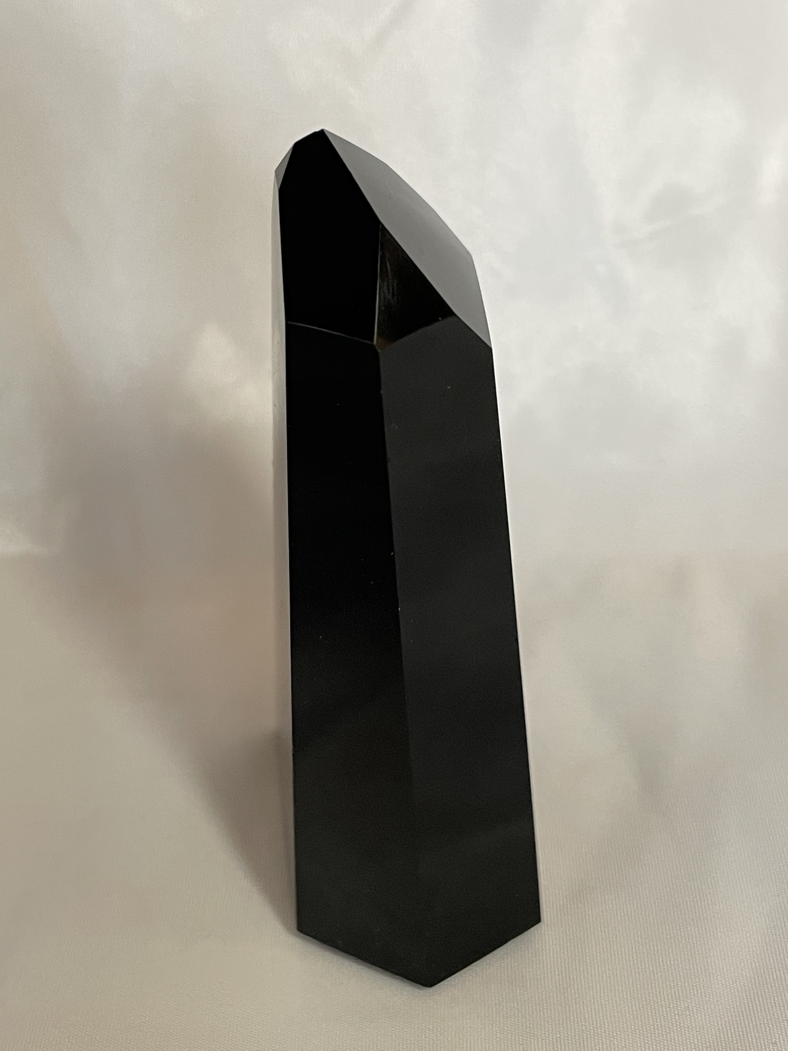 Torn i Svart Obsidian 7cm hög